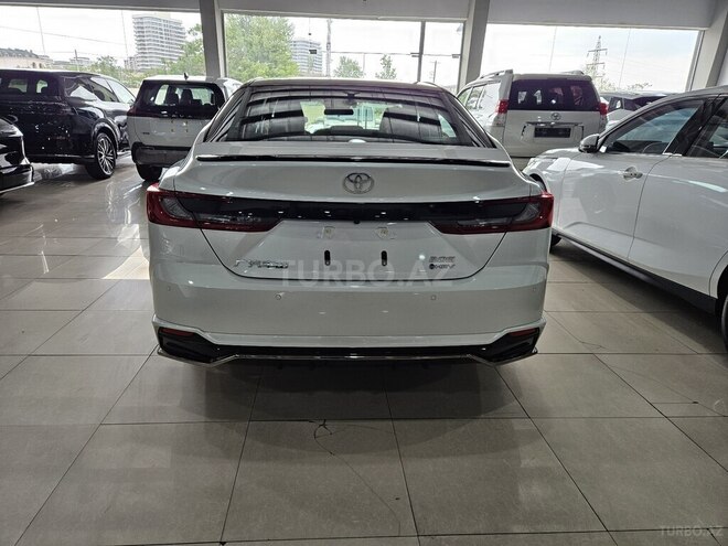 Toyota Camry-8