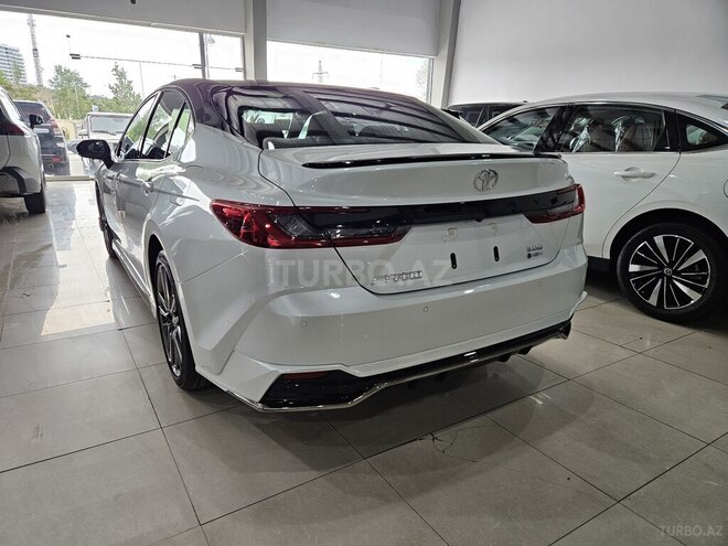 Toyota Camry-11