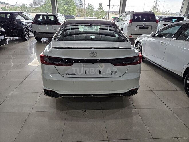 Toyota Camry-12