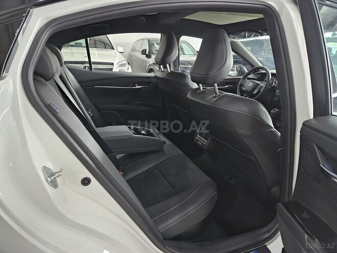 Toyota Camry-19