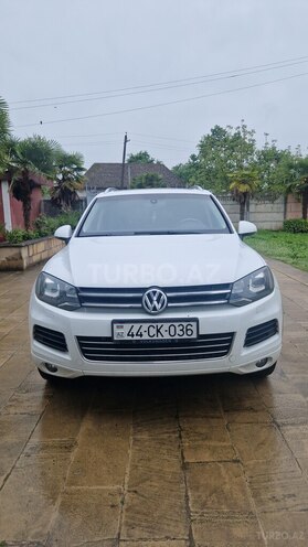 Volkswagen Touareg-1