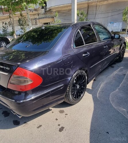 Mercedes E 240-2