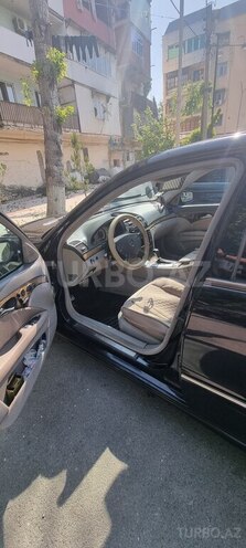 Mercedes E 240-6