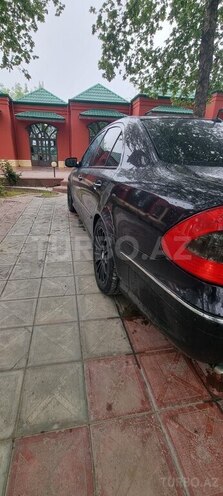 Mercedes E 240-12