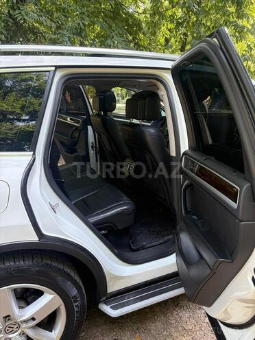 Volkswagen Touareg-18
