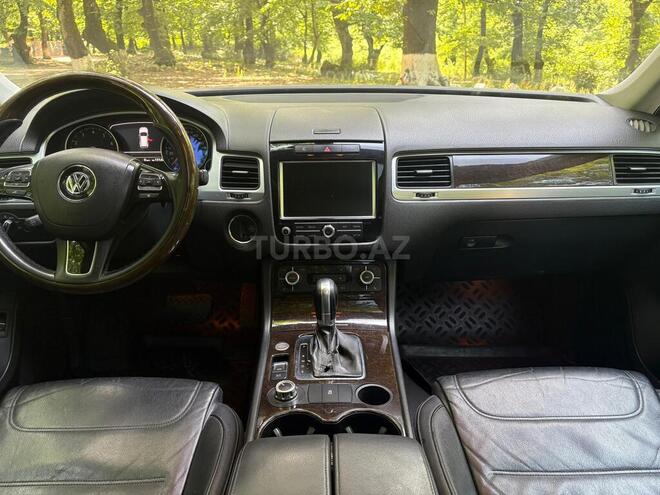 Volkswagen Touareg-16