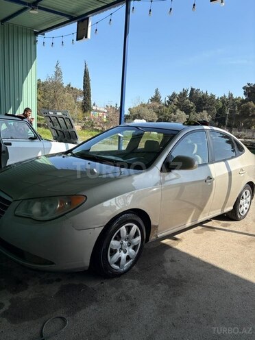 Hyundai Elantra-3