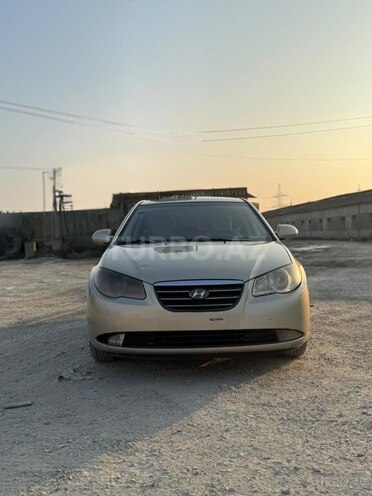 Hyundai Elantra-1