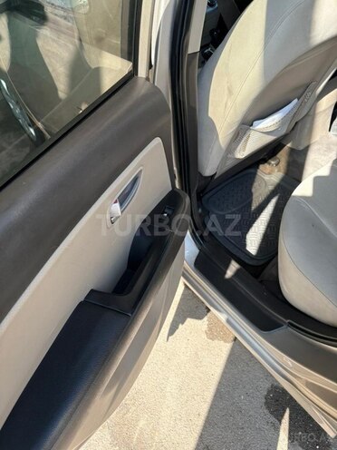 Hyundai Elantra-11