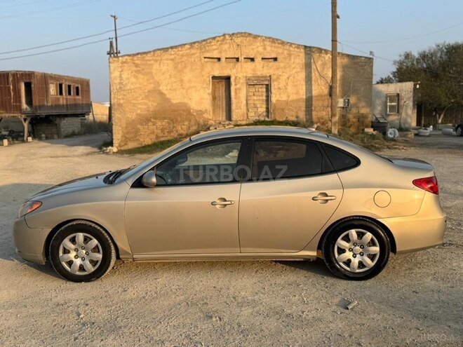 Hyundai Elantra-4