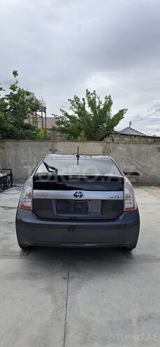 Toyota Prius-5