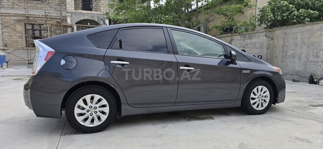 Toyota Prius-6