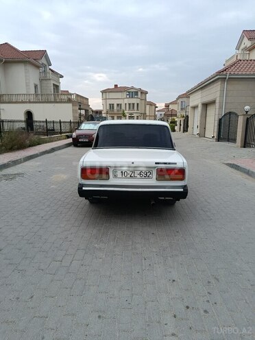 LADA (VAZ) 2107-4