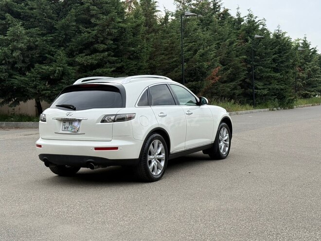 Infiniti FX35-11