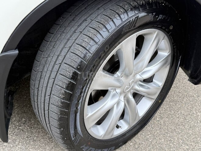 Infiniti FX35-6