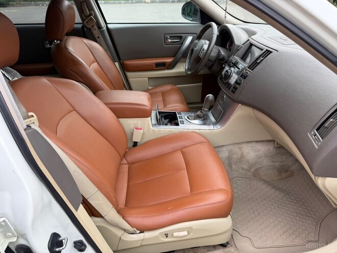 Infiniti FX35-13