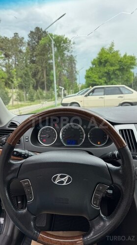 Hyundai Sonata-6
