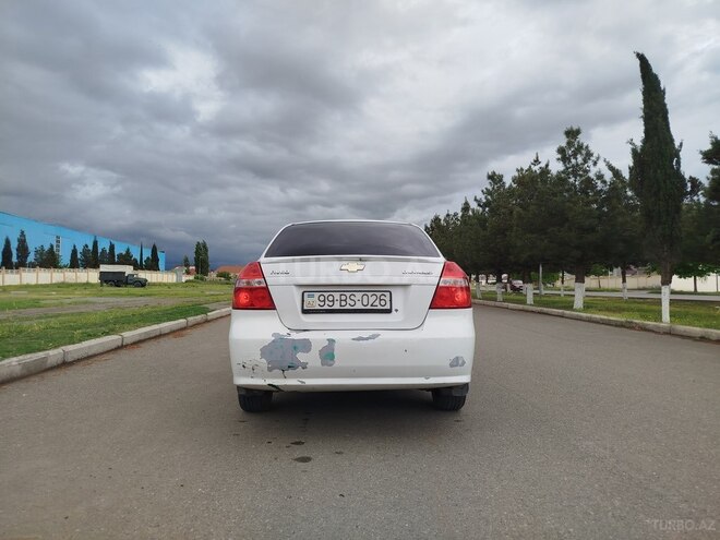 Chevrolet Aveo-7