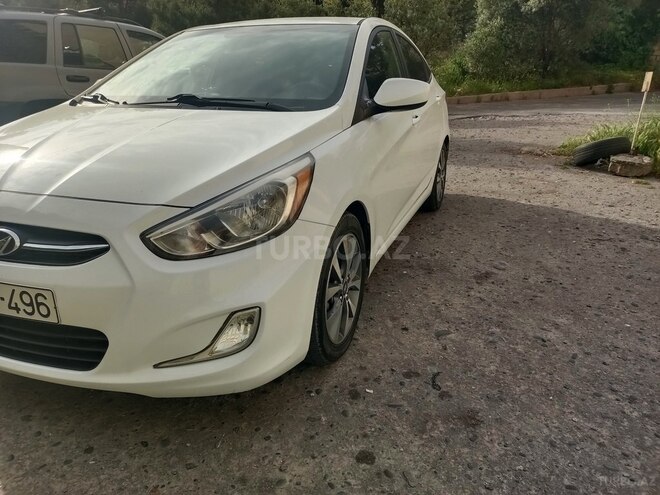 Hyundai Accent-3