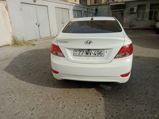 Hyundai Accent-6
