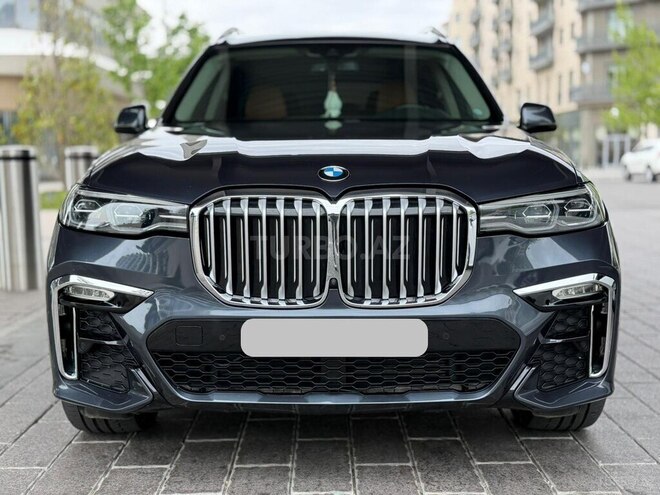BMW X7-1