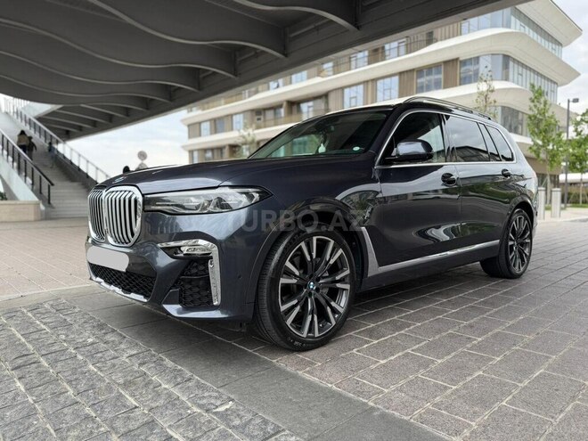 BMW X7-7