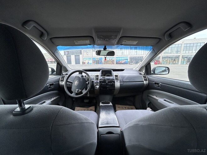 Toyota Prius-6
