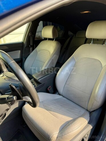 Hyundai Sonata-8