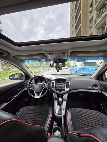 Chevrolet Cruze-13