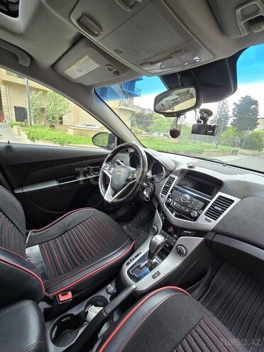 Chevrolet Cruze-14