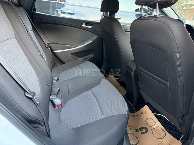 Hyundai Accent-8