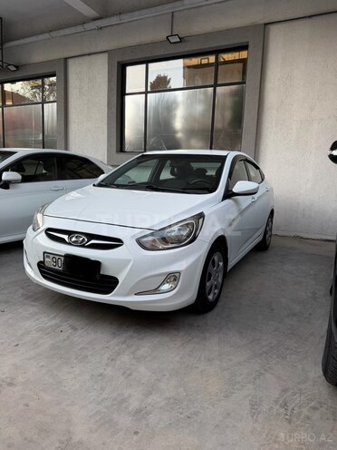 Hyundai Accent-5