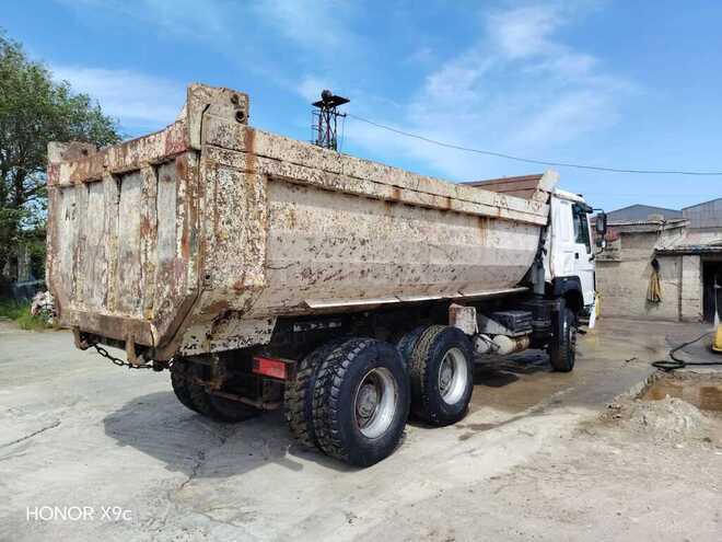 HOWO Sinotruk-9