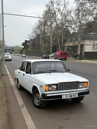 LADA (VAZ) 2107-1