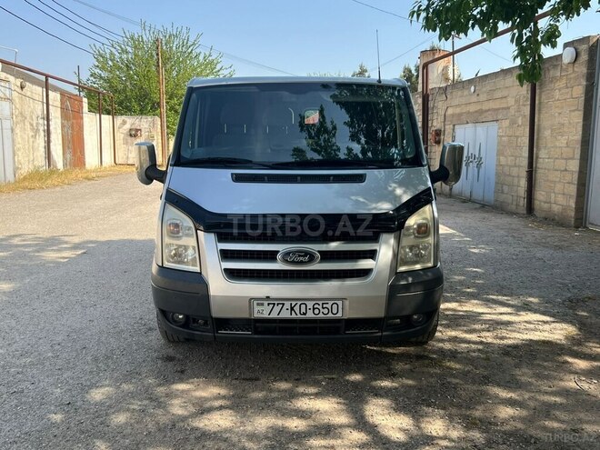 Ford Transit-1