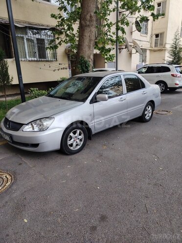 Mitsubishi Lancer-5