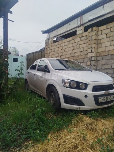 Chevrolet Aveo-3
