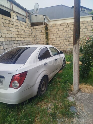 Chevrolet Aveo-5