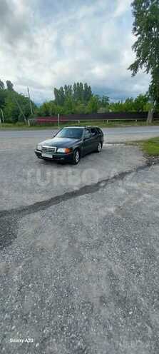 Mercedes C 200-1