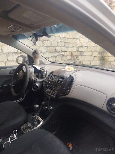 Chevrolet Aveo-8