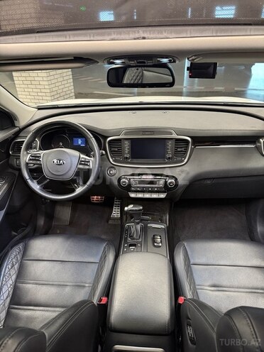 Kia Sorento-16