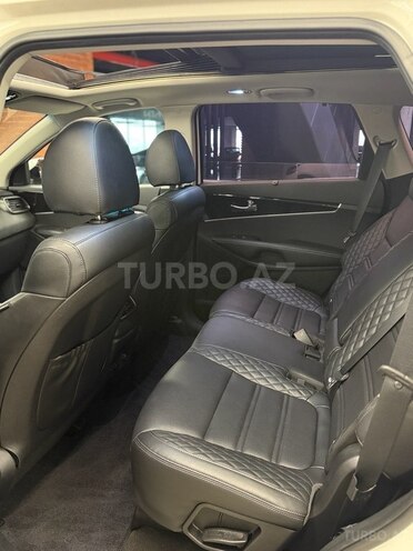 Kia Sorento-14