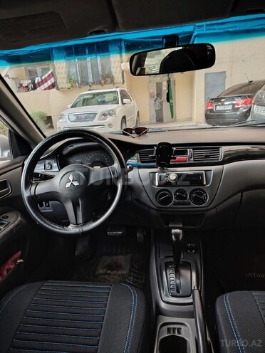 Mitsubishi Lancer-6