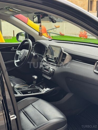 Kia Sorento-13