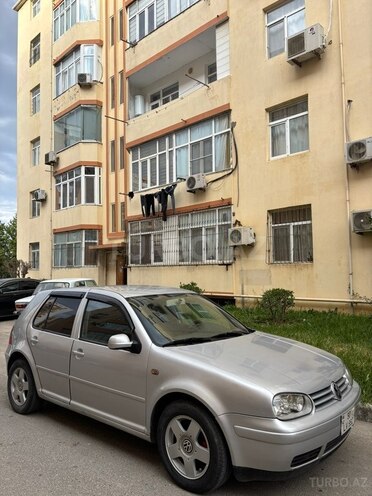 Volkswagen Golf-4
