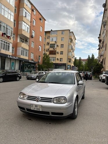 Volkswagen Golf-3