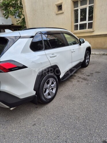 Toyota RAV4-3