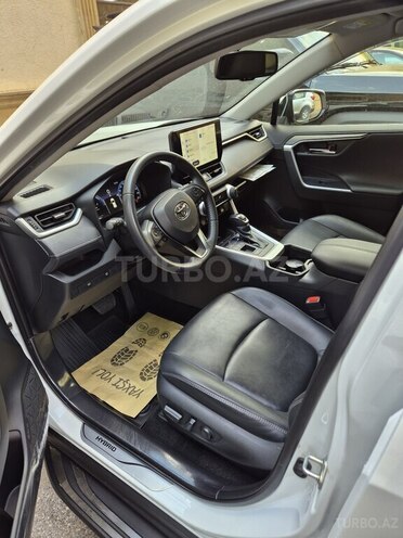 Toyota RAV4-5