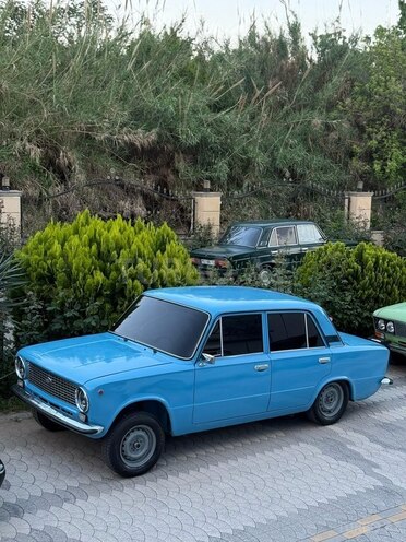 LADA (VAZ) 21011-12