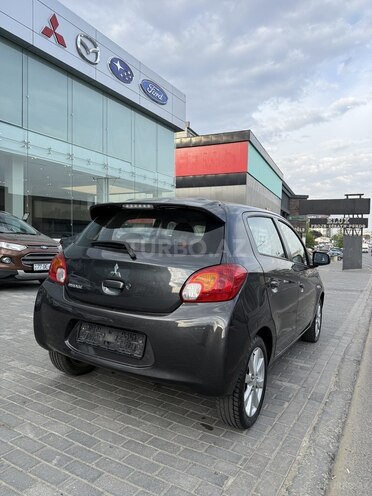 Mitsubishi Mirage-7